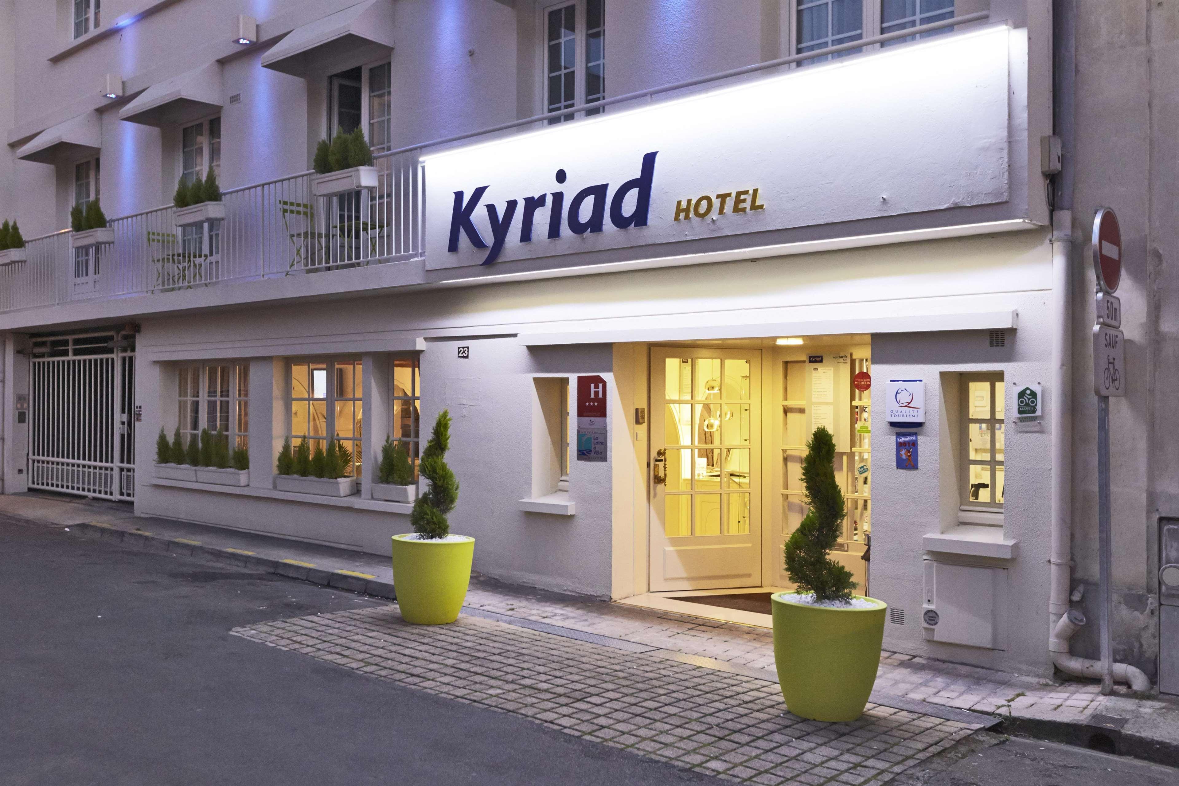 Kyriad Saumur Hyper Centre Hotel, Appartements, Seminaires Et Spa Soins Sothys Paris Exterior photo